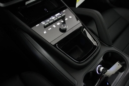 Porsche Cayenne Base AWD 2026