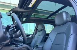 Porsche Cayenne Base AWD 2026