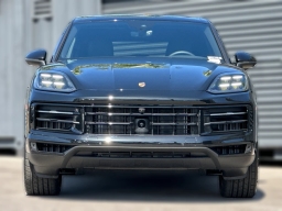 Porsche Cayenne Base AWD 2026