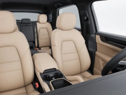 Porsche Cayenne Base AWD 2026