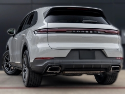 Porsche Cayenne Base AWD 2026