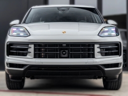 Porsche Cayenne Base AWD 2026