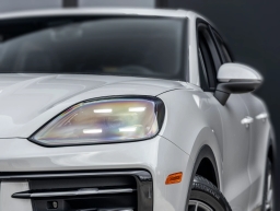 Porsche Cayenne Base AWD 2026