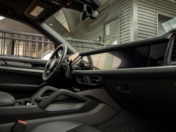 Porsche Cayenne Base AWD 2026