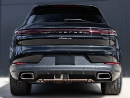 Porsche Cayenne Base AWD 2026