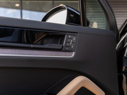 Porsche Cayenne Base AWD 2026