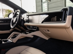 Porsche Cayenne Base AWD 2026