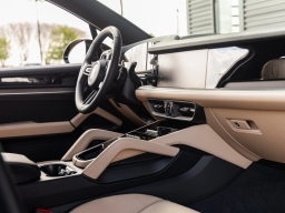 Porsche Cayenne Base AWD 2026