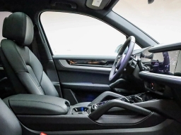 Porsche Cayenne Base AWD 2026