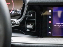 Porsche Cayenne Base AWD 2026