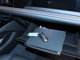 Porsche Cayenne Base AWD 2026