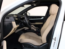 Porsche Cayenne Base AWD 2026