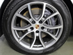 Porsche Cayenne Base AWD 2026