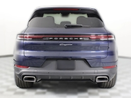 Porsche Cayenne Base AWD 2026