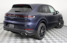 Porsche Cayenne Base AWD 2026