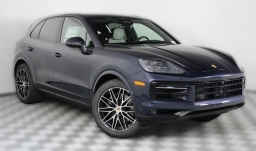 Porsche Cayenne Base AWD 2026
