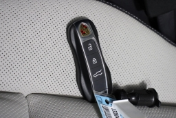 Porsche Cayenne Base AWD 2026