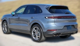 Porsche Cayenne Base AWD 2026