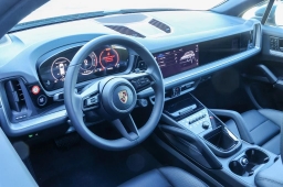 Porsche Cayenne Base AWD 2026