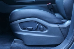Porsche Cayenne Base AWD 2026