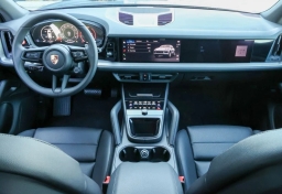 Porsche Cayenne Base AWD 2026