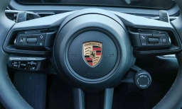 Porsche Cayenne Base AWD 2026