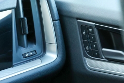 Porsche Cayenne Base AWD 2026