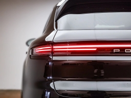 Porsche Cayenne Base AWD 2026