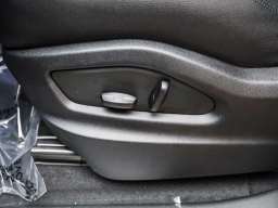 Porsche Cayenne Base AWD 2026