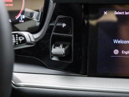 Porsche Cayenne Base AWD 2026