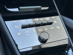 Porsche Cayenne Base AWD 2026