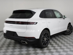 Porsche Cayenne Base AWD 2026