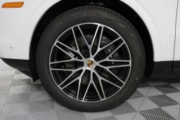 Porsche Cayenne Base AWD 2026