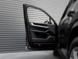 Porsche Cayenne Base AWD 2025