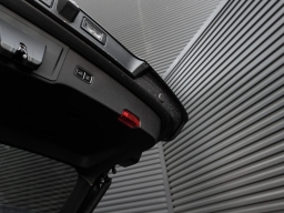 Porsche Cayenne Base AWD 2025