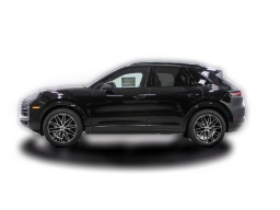 Porsche Cayenne Base AWD 2026