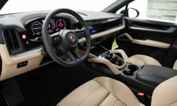 Porsche Cayenne Base AWD 2026