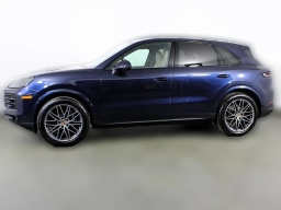 Porsche Cayenne Base AWD 2026