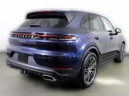 Porsche Cayenne Base AWD 2026