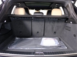 Porsche Cayenne Base AWD 2026