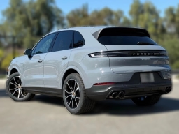 Porsche Cayenne Base AWD 2026