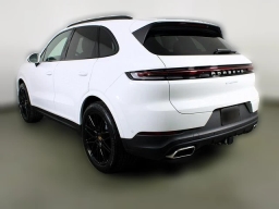 Porsche Cayenne Base AWD 2026