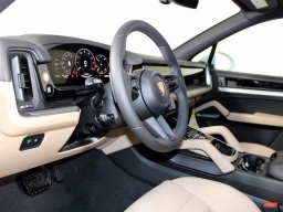 Porsche Cayenne Base AWD 2026