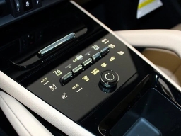 Porsche Cayenne Base AWD 2026