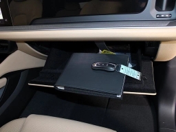 Porsche Cayenne Base AWD 2026