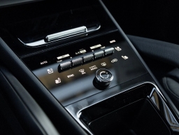 Porsche Cayenne Base AWD 2026