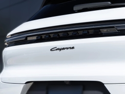 Porsche Cayenne Base AWD 2026