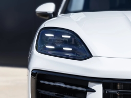 Porsche Cayenne Base AWD 2026