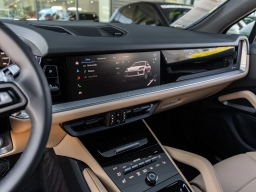 Porsche Cayenne Base AWD 2026