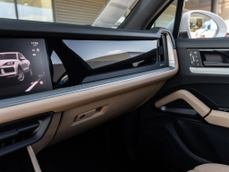 Porsche Cayenne Base AWD 2026